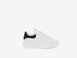 Designer Shoe Vendor
